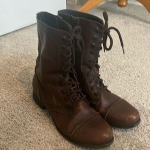 Steve Madden lace up boots